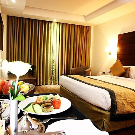Aravali Clarks Inn Алвар Екстериор снимка