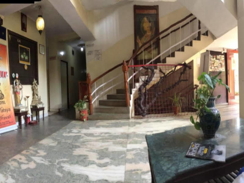 Aravali Clarks Inn Алвар Екстериор снимка