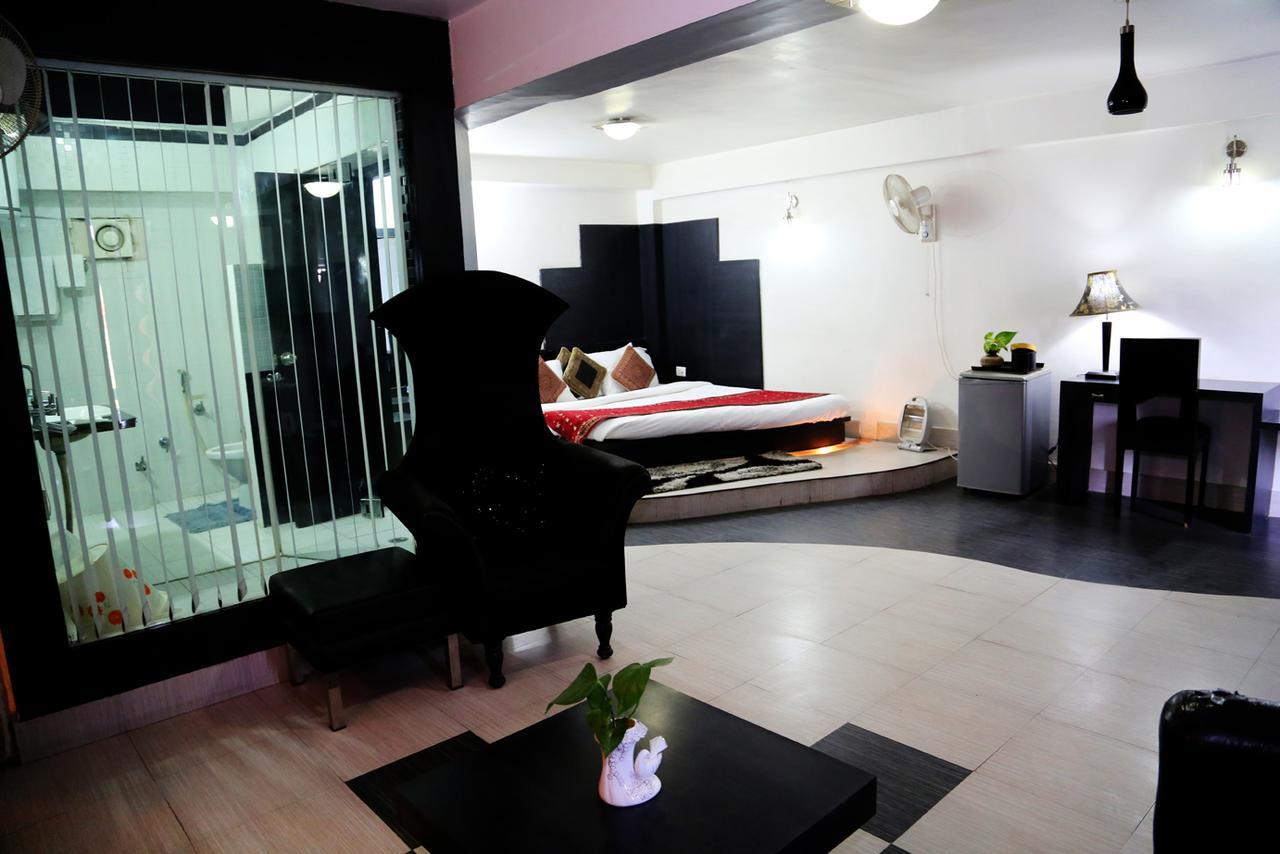Aravali Clarks Inn Алвар Екстериор снимка