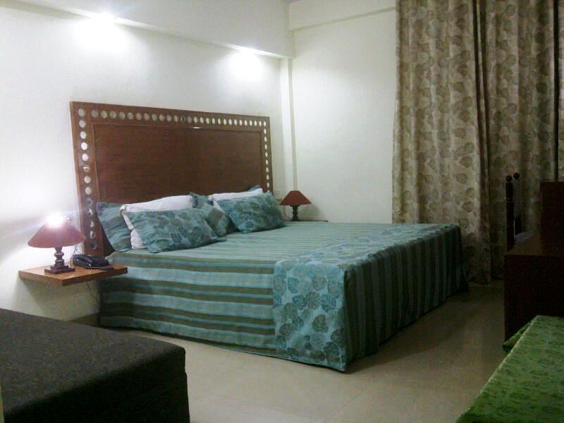 Aravali Clarks Inn Алвар Екстериор снимка