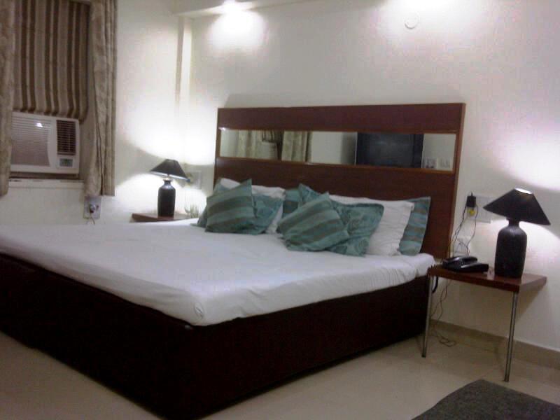 Aravali Clarks Inn Алвар Екстериор снимка